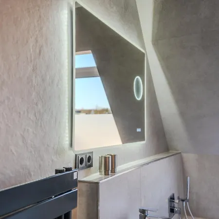 Διαμέρισμα Luxury Jucuzzi & 77 Smart Tv