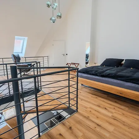 Luxury Jucuzzi & 77 Smart Tv * Zirndorf